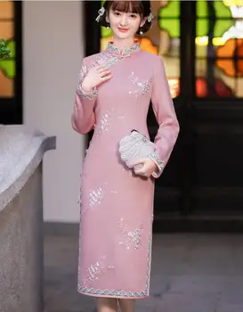 Весенне-летние модели Cheongsam с розовой вышивкой в китайском стиле