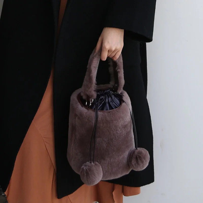 Женская роскошная плюшевая сумка-мешок из высококачественного натурального меха кролика Рекс, меховая сумка на плечо, украшение на цепочке, Может Быть Мех через плечо - 4